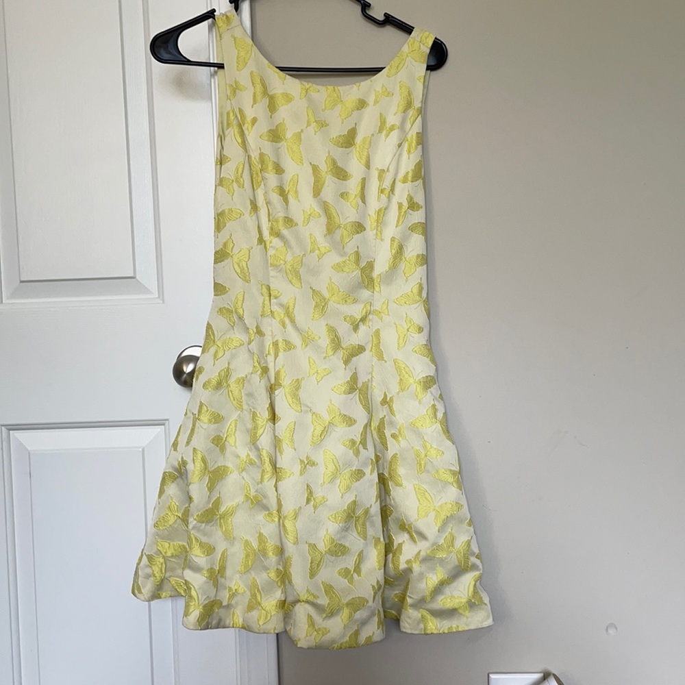 Yellow dress